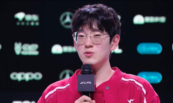 九游棋牌官方包含Scout连续三场比赛得分超过关键助攻，C9挑战极限！的词条